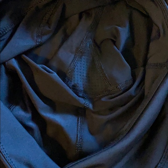 Virus 3/4 Leggings - Picture 5 of 6